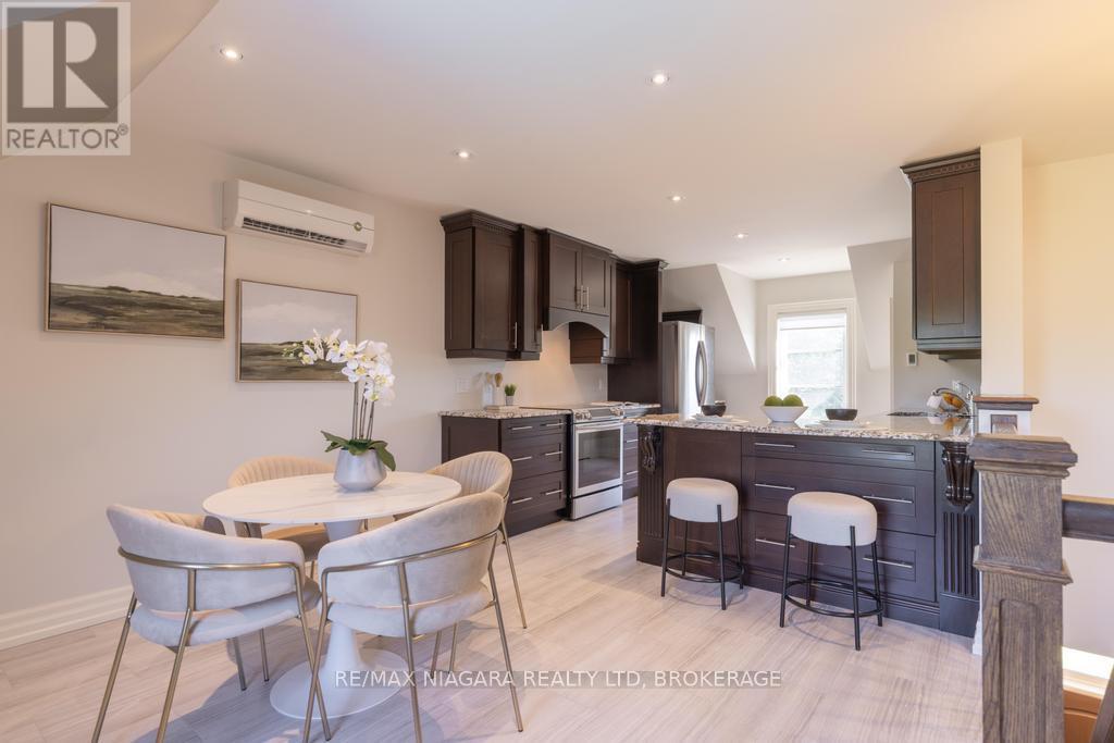 Detached at 50 SANDALWOOD CRESCENT, Niagara-on-the-Lake