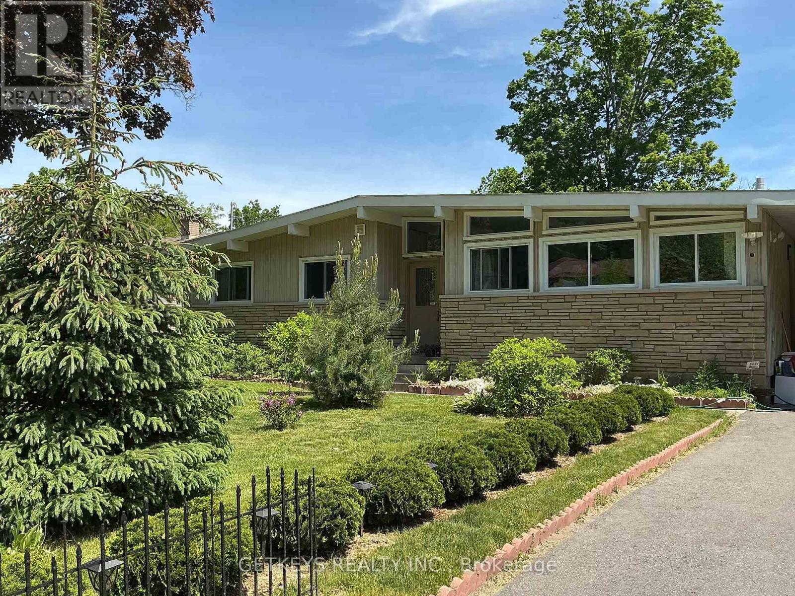 Detached at 49 KING GEORGE CRESCENT, Quinte West (Sidney Ward)