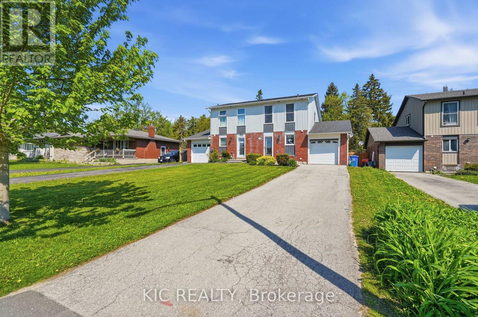 Semi-Detached/Link at 320 CENTRE STREET, Shelburne