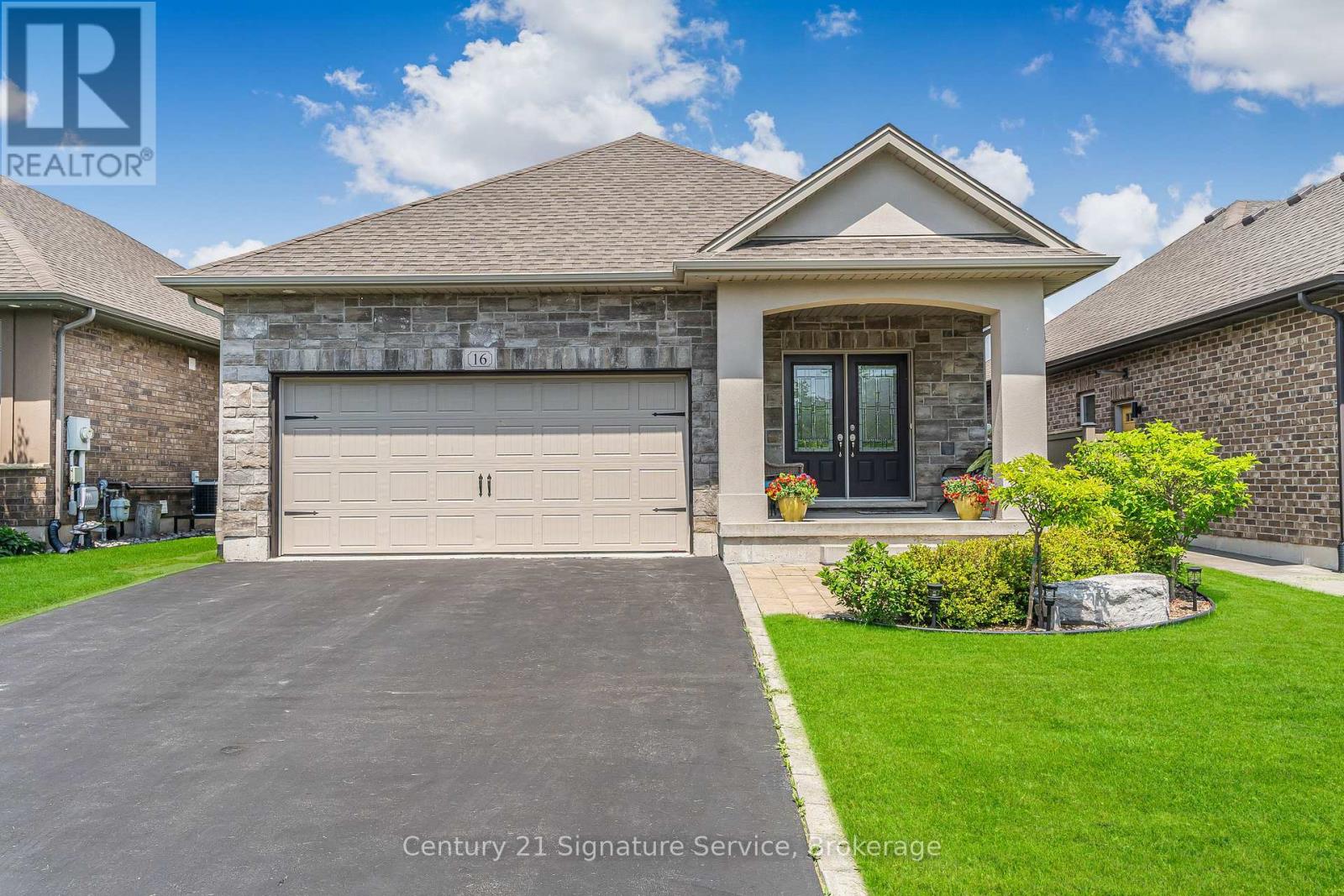 Detached at 16 GAISER ROAD, Welland (Coyle Creek)
