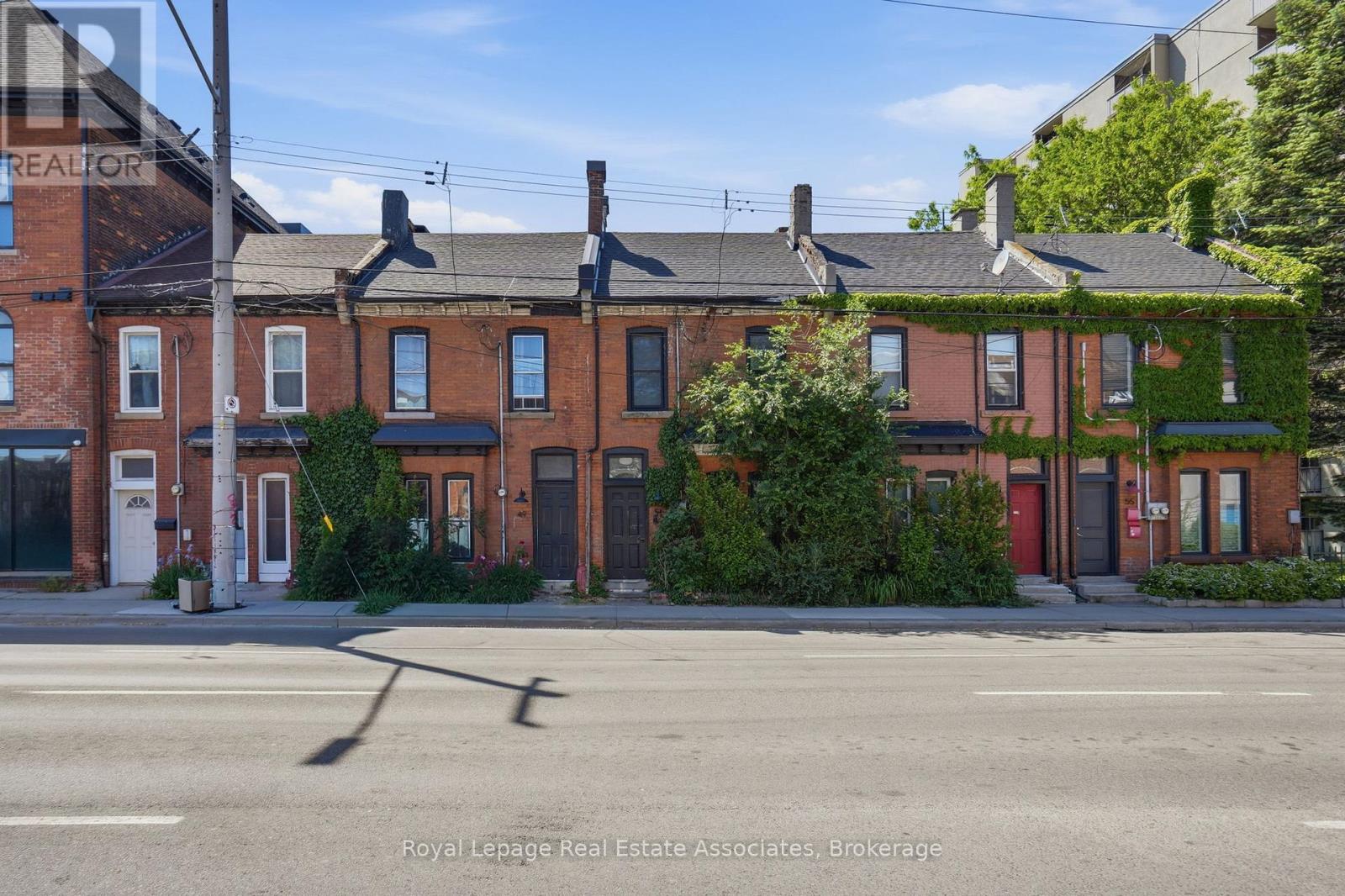 Townhouse at 51 WELLINGTON STREET N, Hamilton