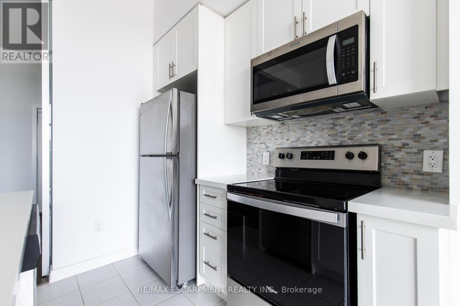 Apartment at 416 - 450 DUNDAS STREET E, Hamilton