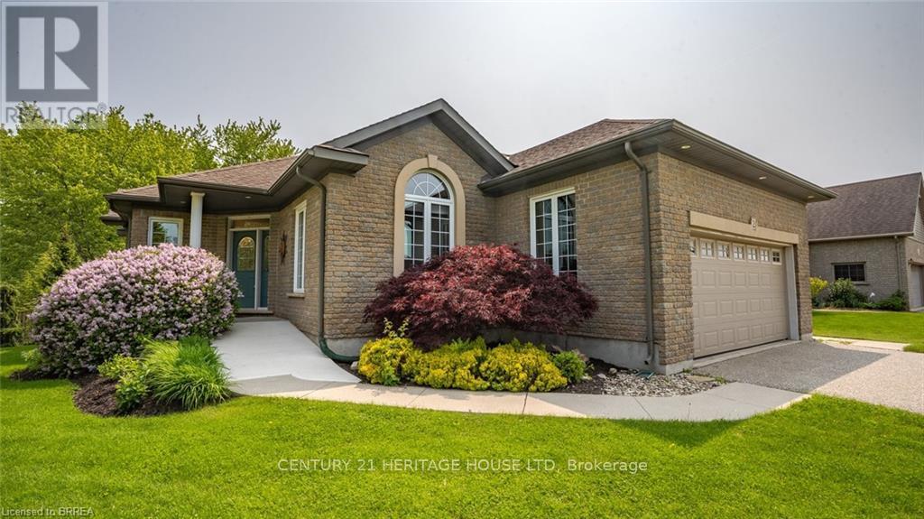 Detached at 2 HUNTER DRIVE S, Norfolk (Port Rowan)