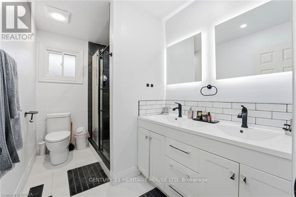 Detached at 179 BANBURY ROAD, Brantford