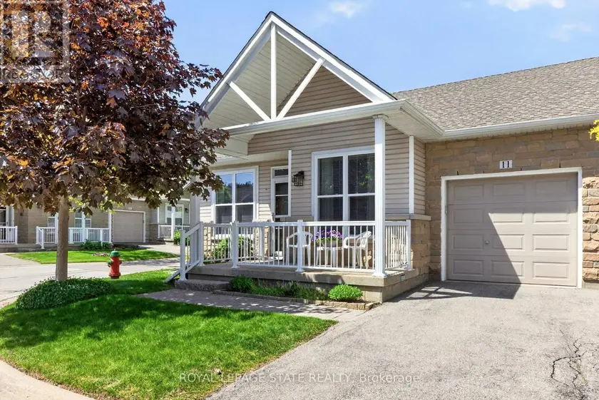 Townhouse at 11 - 20 KITTY MURRAY LANE, Hamilton