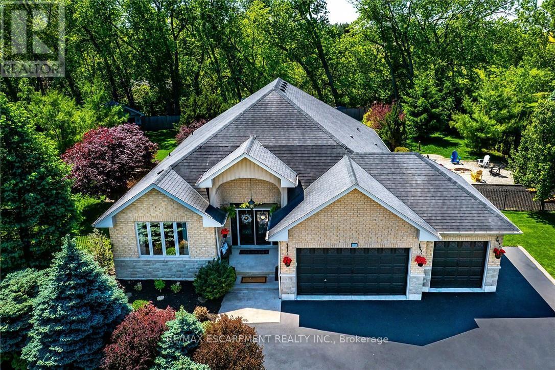 Detached at 5 ROYAL TROON DRIVE, Brant