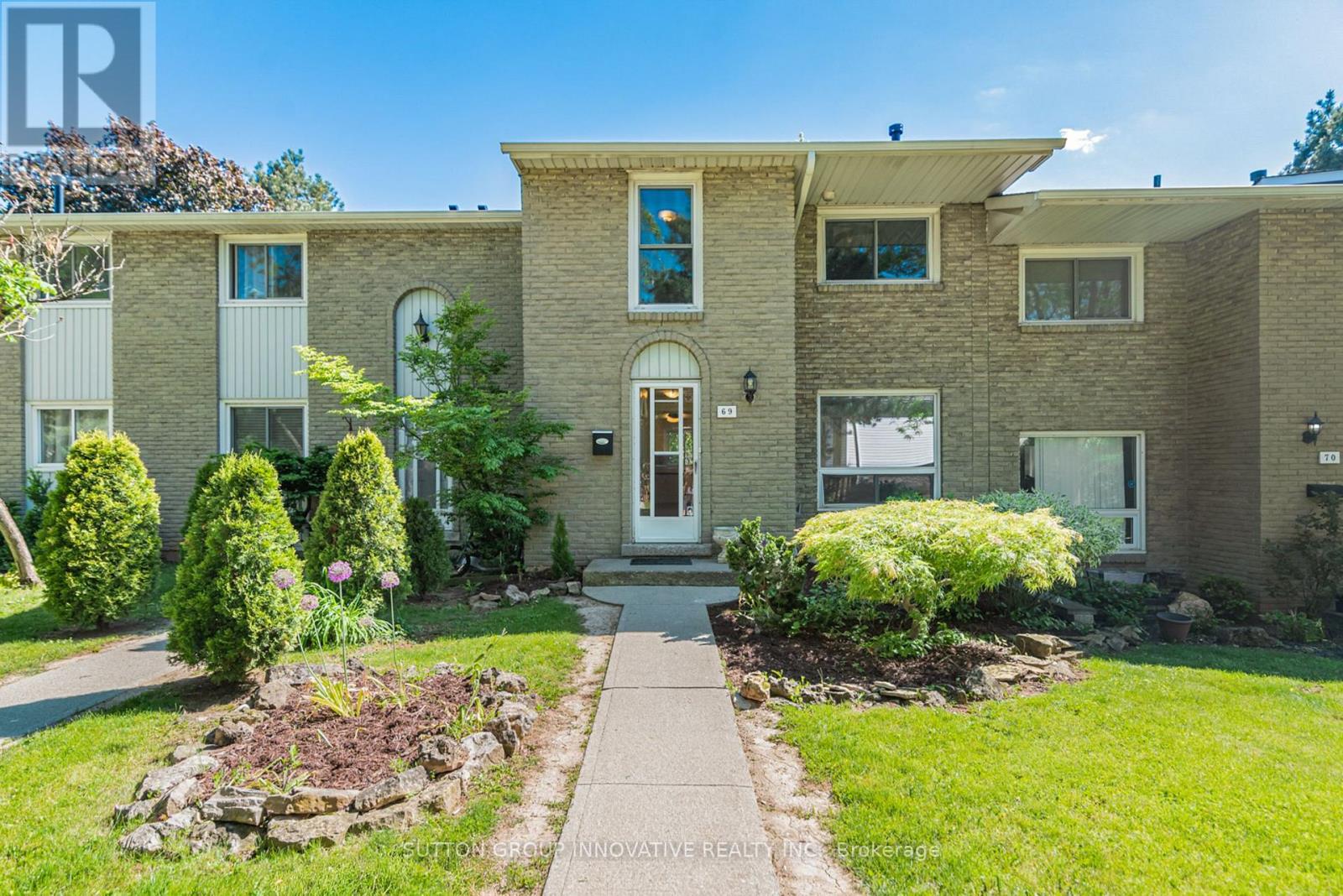 Townhouse at 69 - 151 GATESHEAD CRESCENT, Hamilton (Stoney Creek)