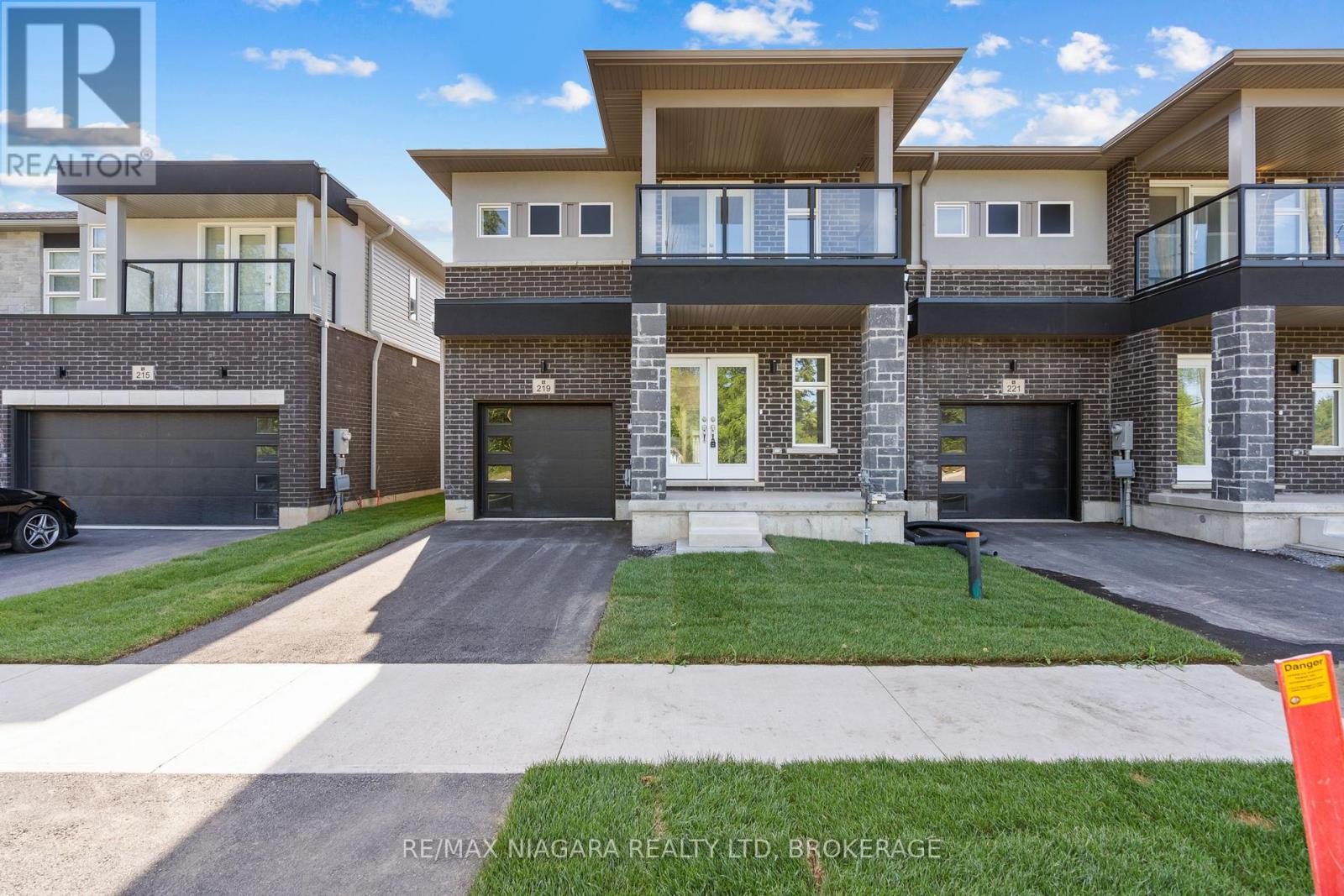Semi-Detached/Link at 219 WELLS AVENUE, Fort Erie