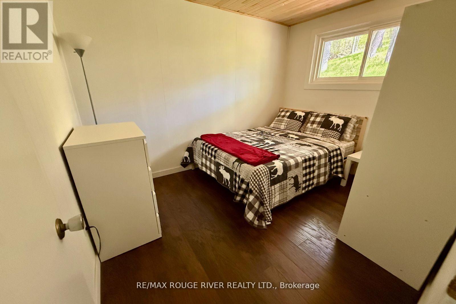 Detached at 1784A OPEONGO POINT ROAD, Frontenac