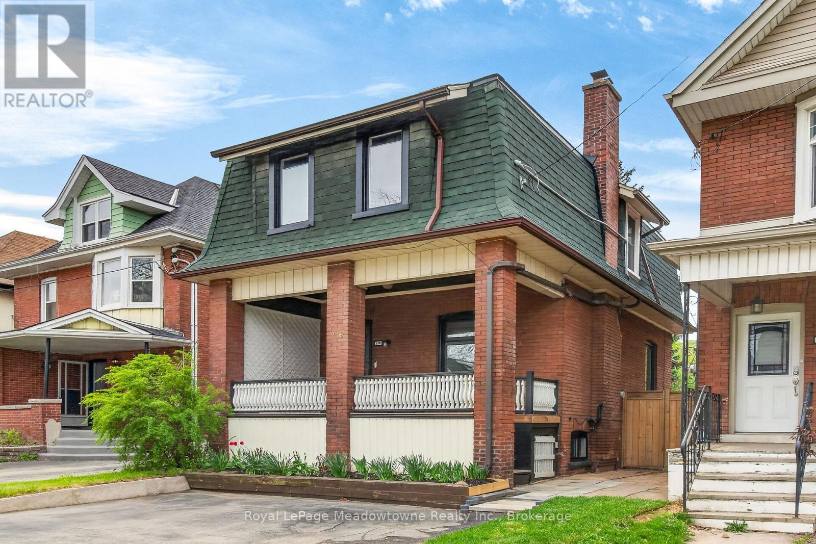 Detached at 216 MAPLEWOOD AVENUE, Hamilton