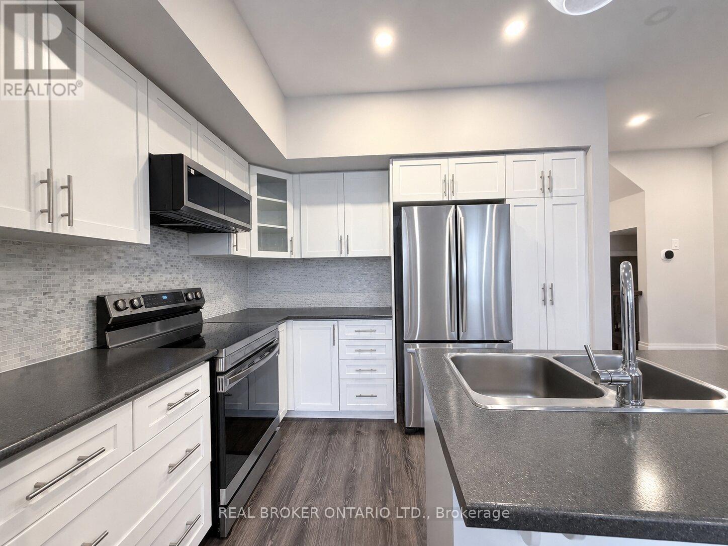 Townhouse at 72 - 1890 RYMAL ROAD, Hamilton