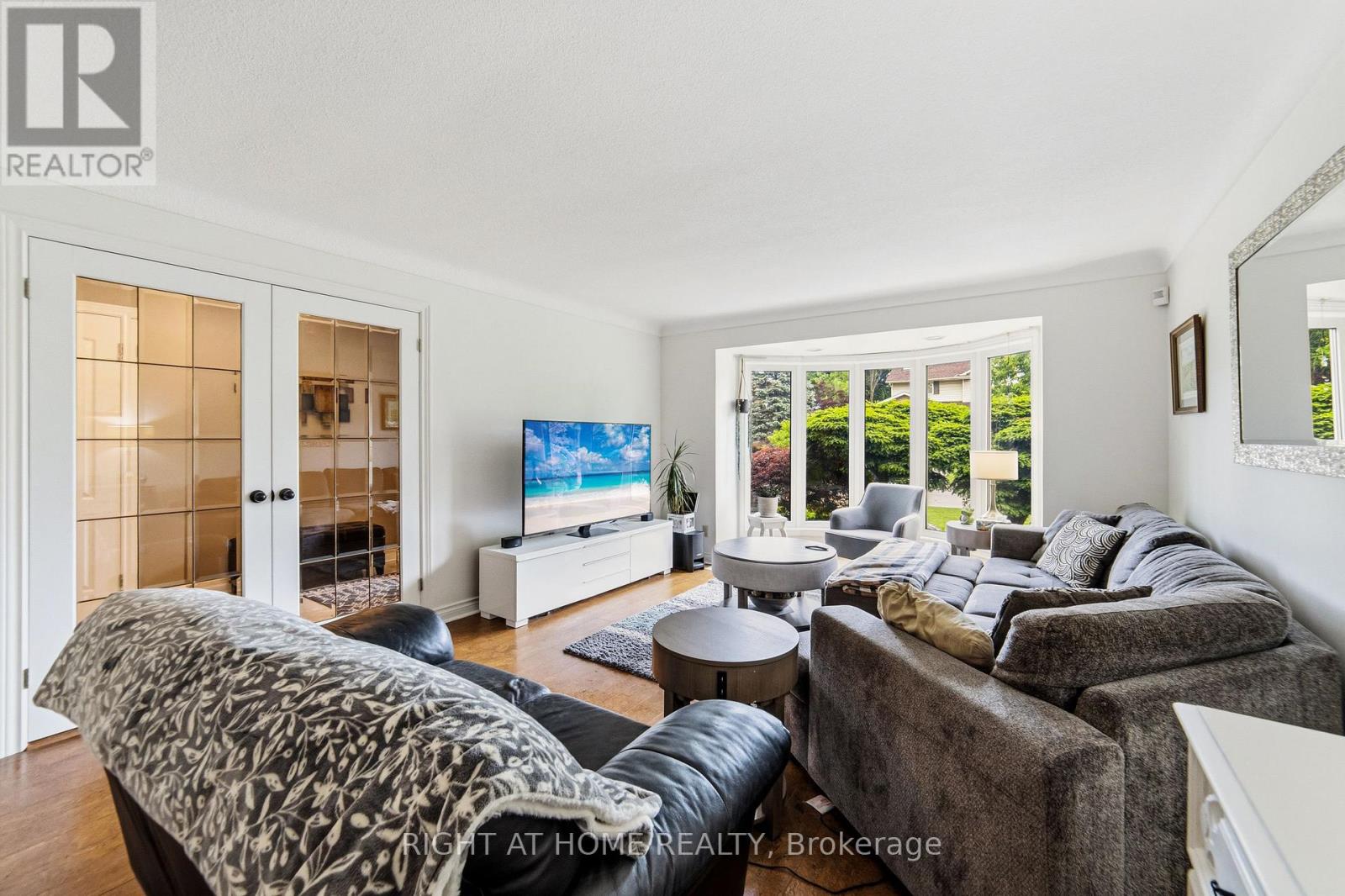 Detached at 21 FRANCIS CREEK BOULEVARD, St. Catharines