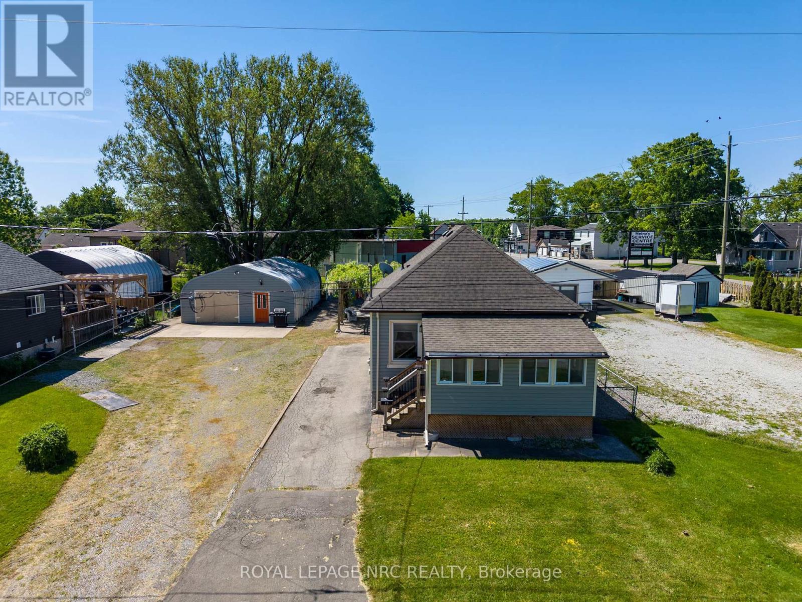Detached at 17 HURON STREET, Welland (Dain City)