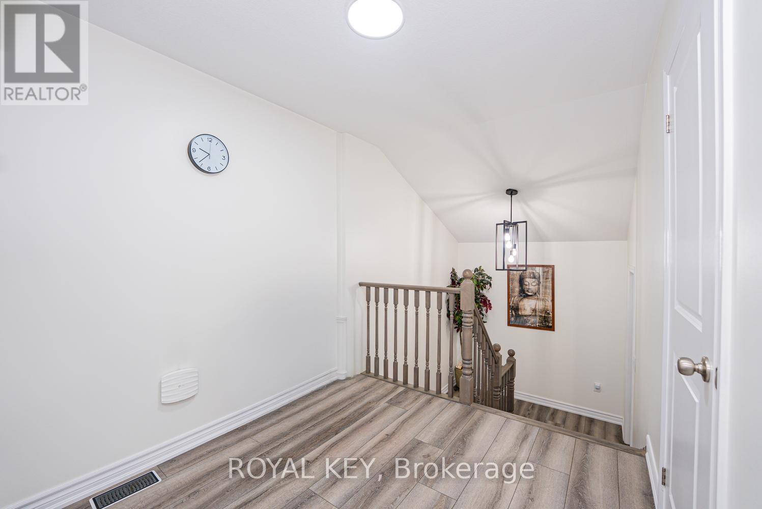 Townhouse at 39 - 324 EQUESTRIAN WAY, Cambridge