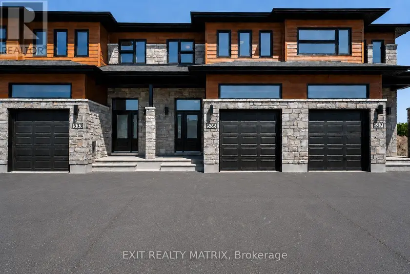 Townhouse at 535 REGINA STREET, Russell