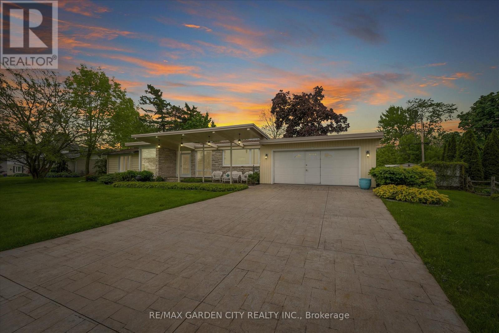 Detached at 899 NIAGARA PARKWAY, Fort Erie