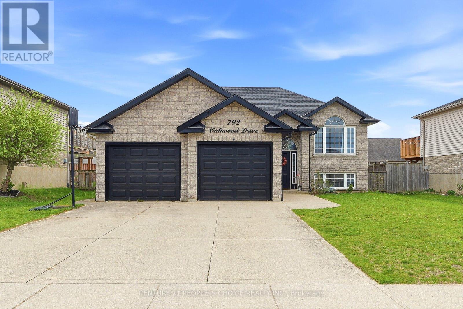 Detached at 792 OAKWOOD DRIVE, Saugeen Shores
