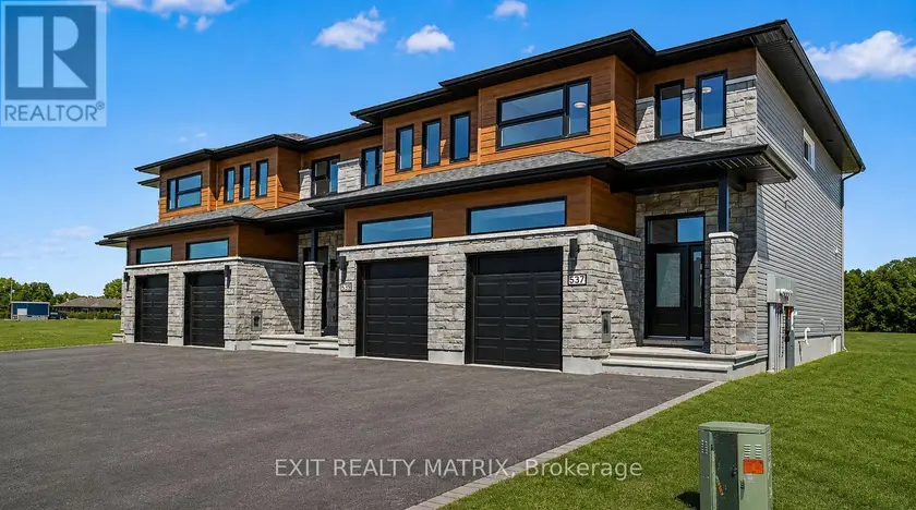 Townhouse at 537 REGINA STREET, Russell