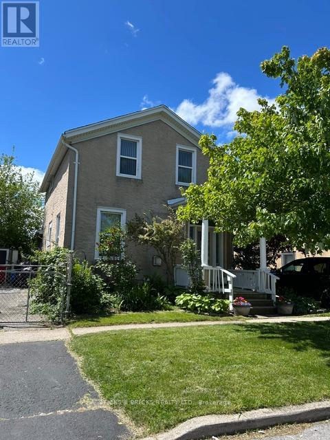 Detached at 12 CROSS STREET, St. Catharines (E. Chester)