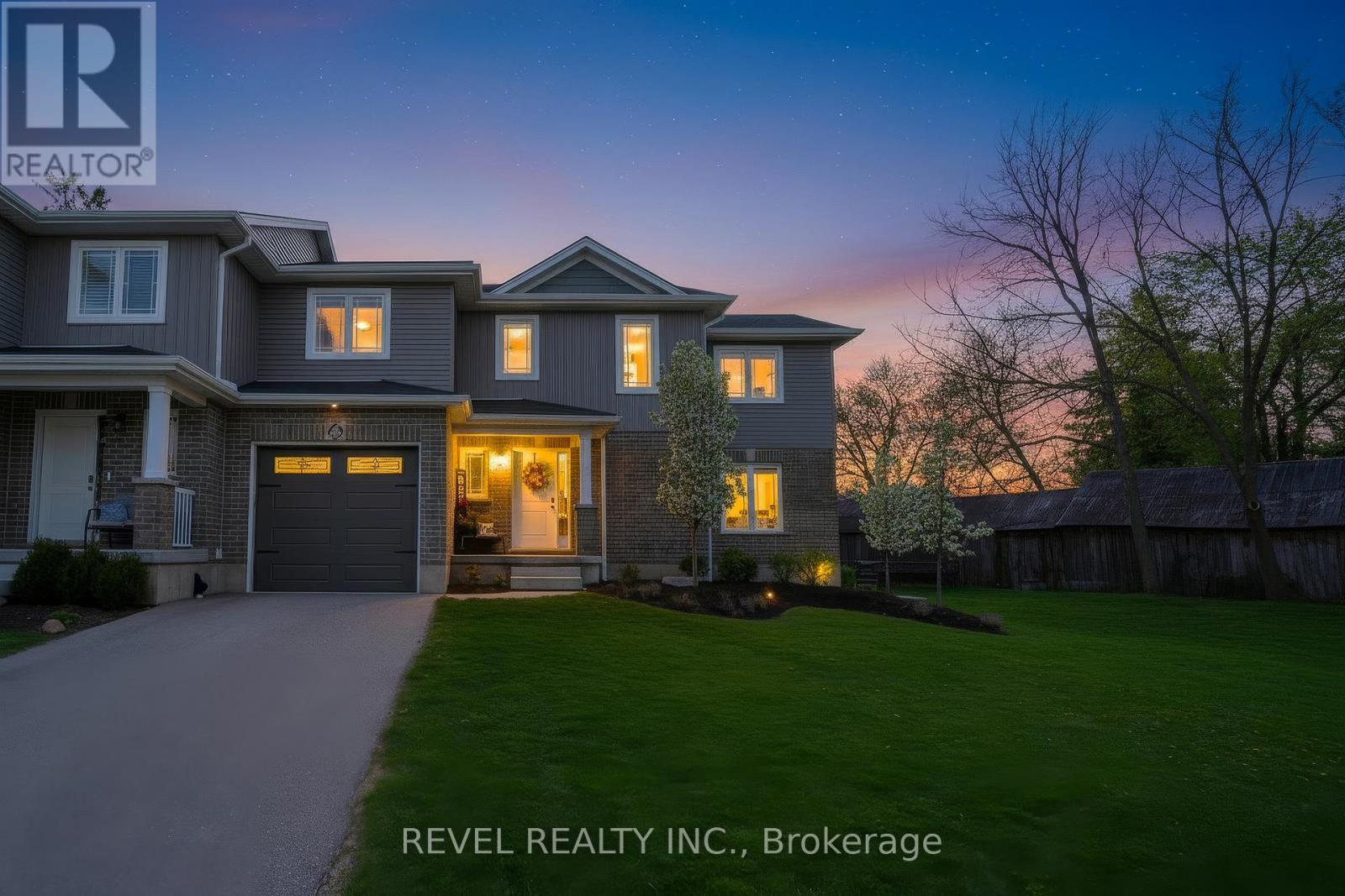 Townhouse at 19 MUMA STREET, Blandford-Blenheim
