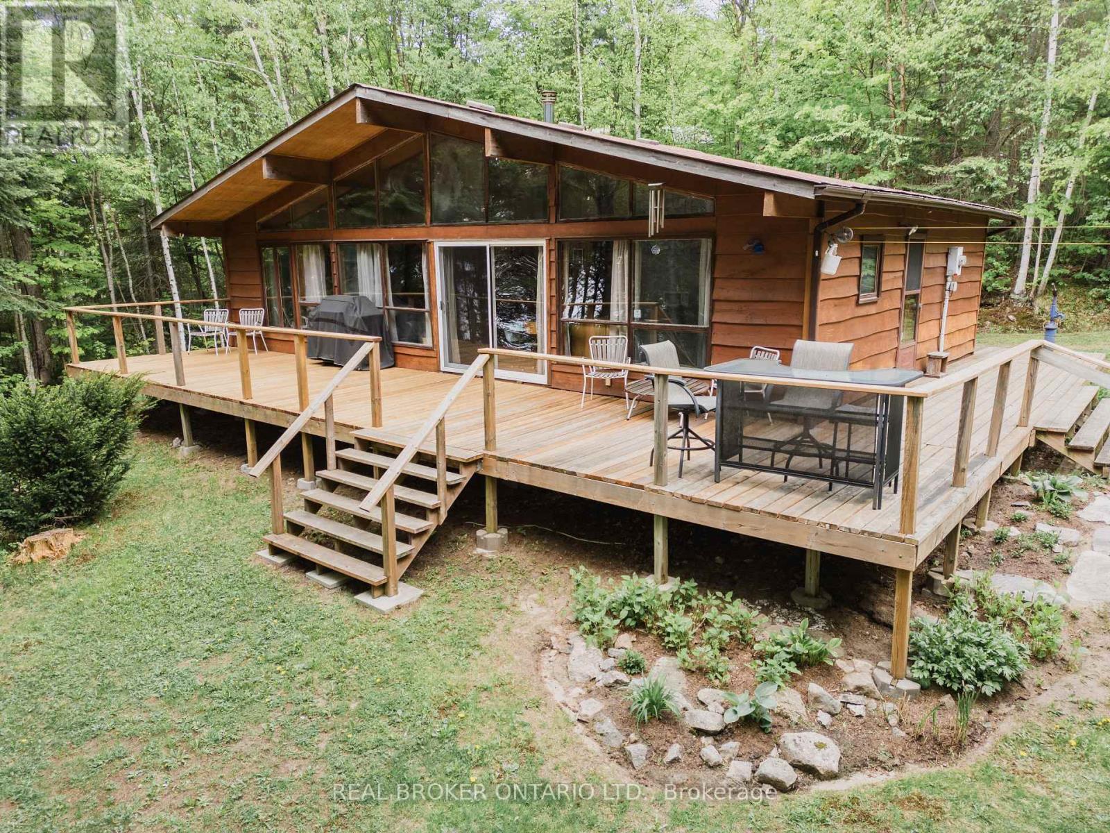 Detached at 888 BRAY LAKE ROAD, Machar