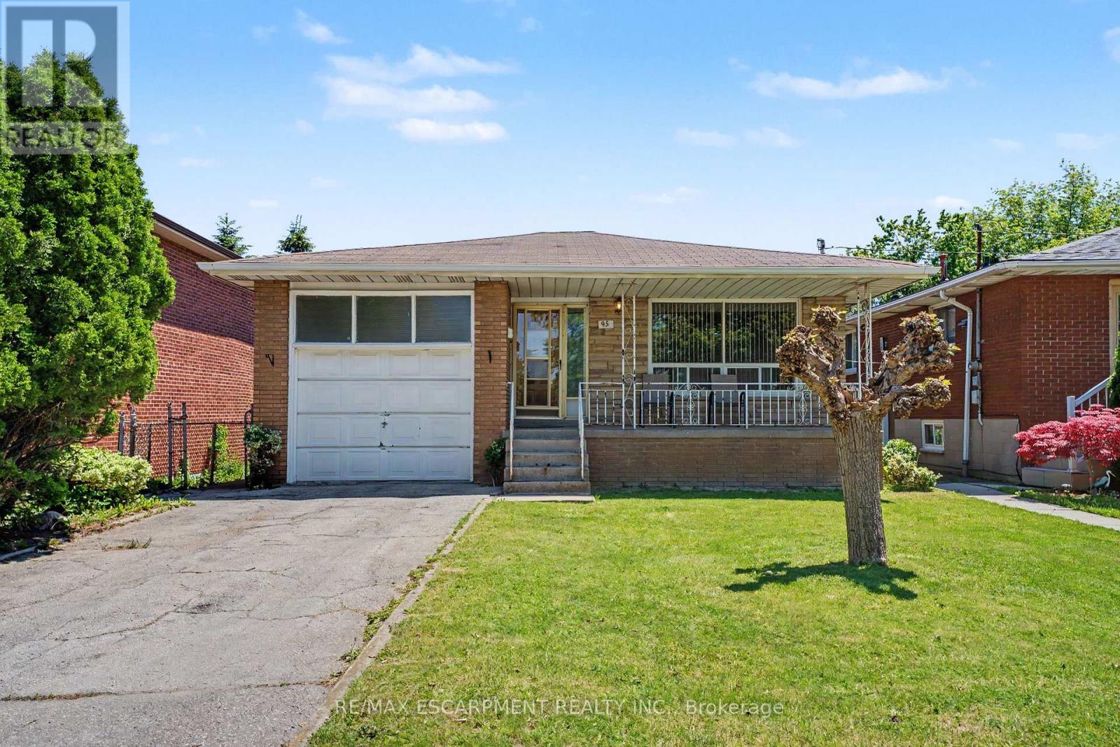 Detached at 95 FIELDWAY DRIVE, Hamilton (Bruleville)