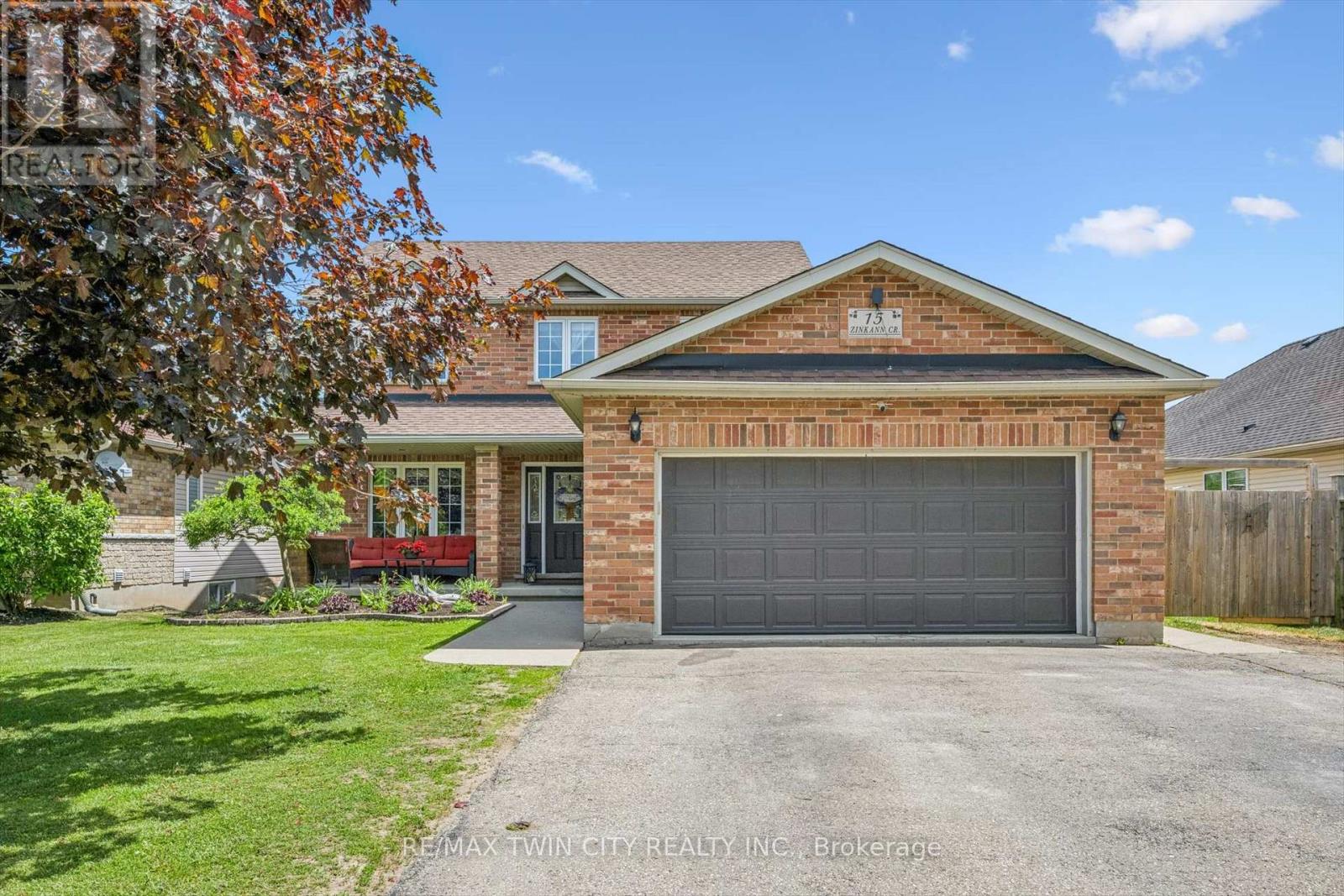 Detached at 15 ZINKANN CRESCENT, Wellesley