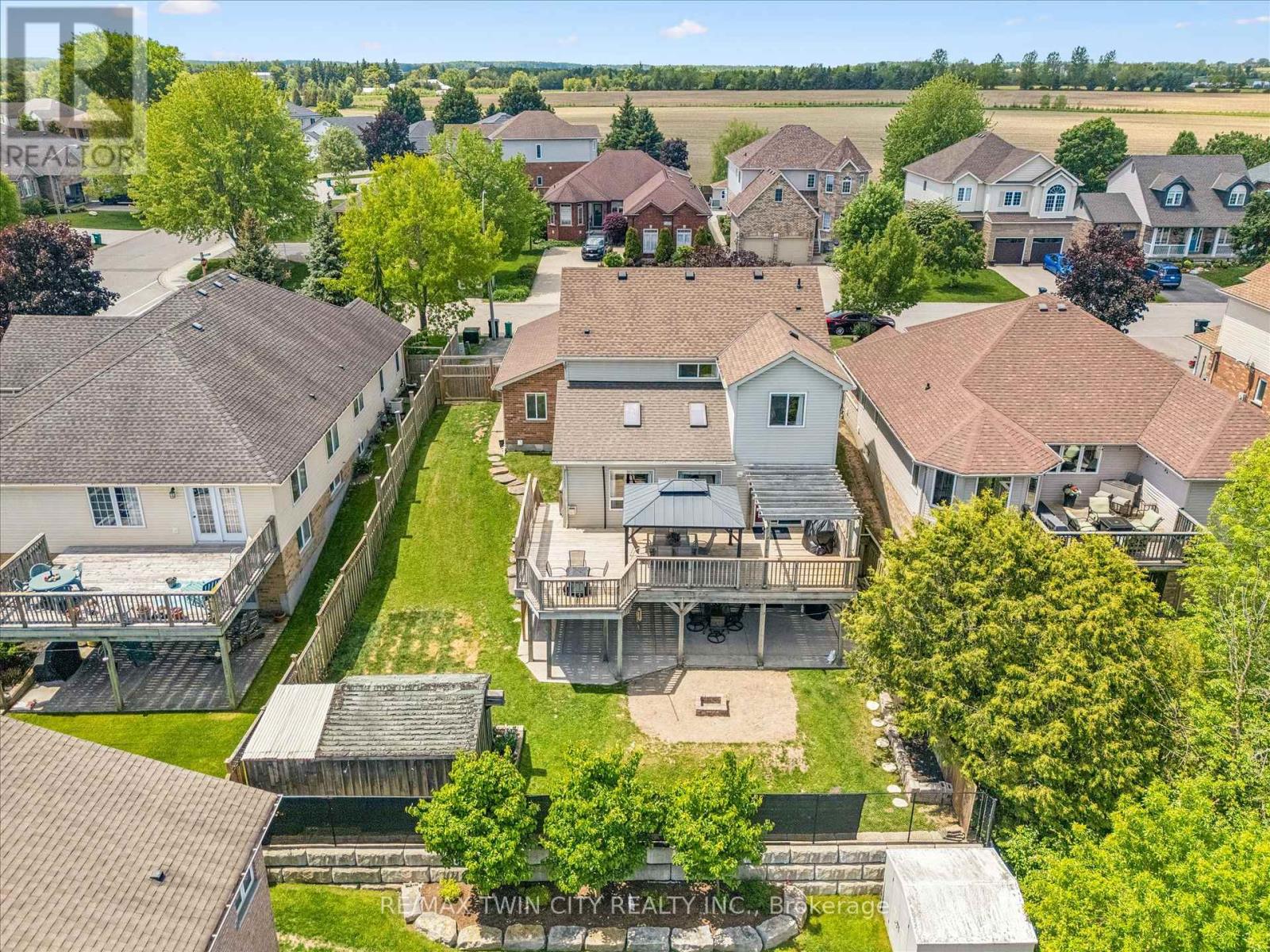 Detached at 15 ZINKANN CRESCENT, Wellesley