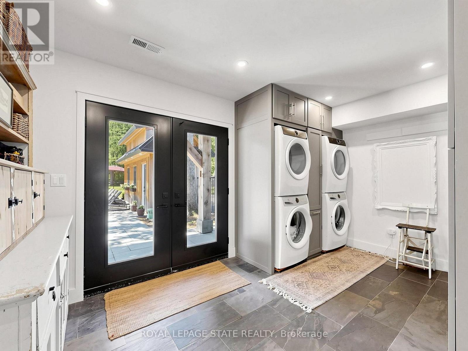 Detached at 1065 MILBUROUGH LINE, Hamilton