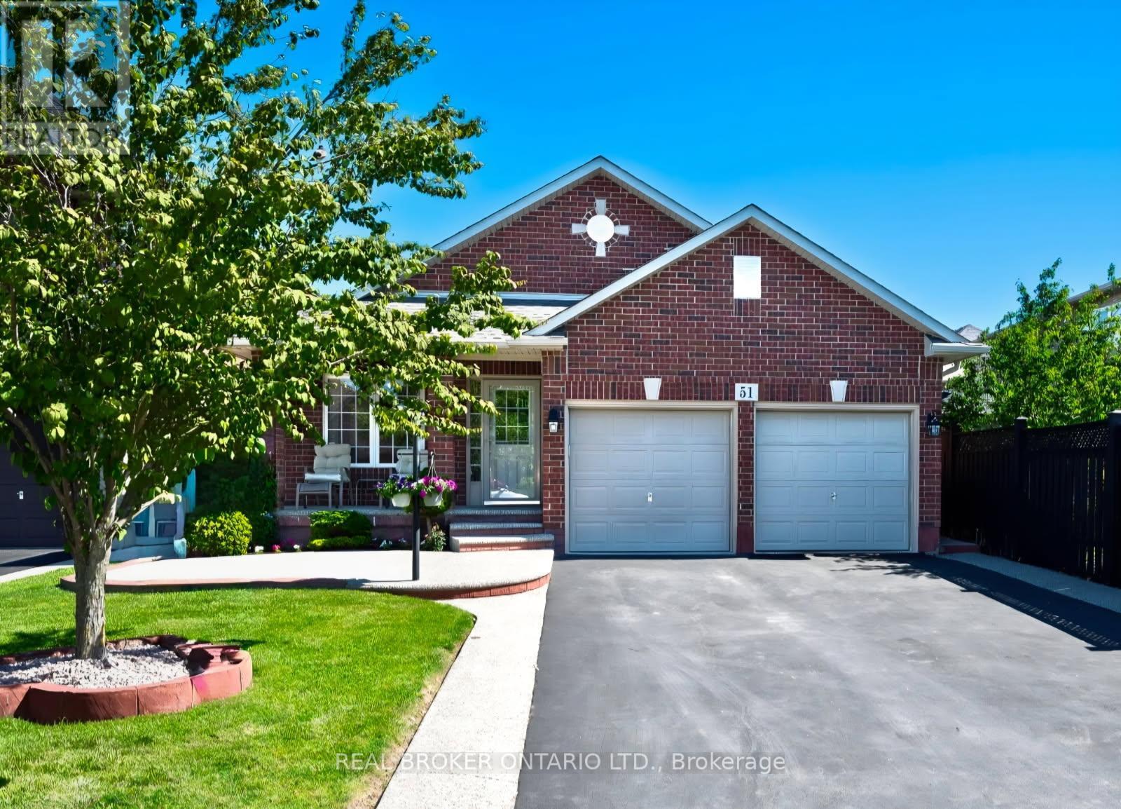 Detached at 51 SUNDANCE CRESCENT, Hamilton