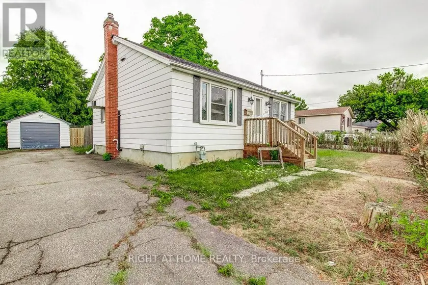 Detached at 63 KINSEY STREET, St. Catharines (Western Hill)