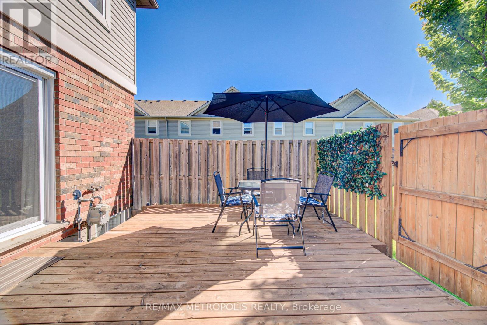Townhouse at 37 - 124 GOSLING GARDENS, Guelph