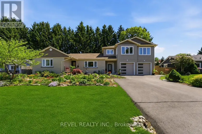 Detached at 82 CUMMING COURT, Hamilton (Ancaster)