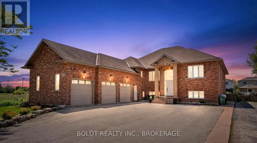 Detached at 1504 UPPER SHERMAN AVENUE, Hamilton
