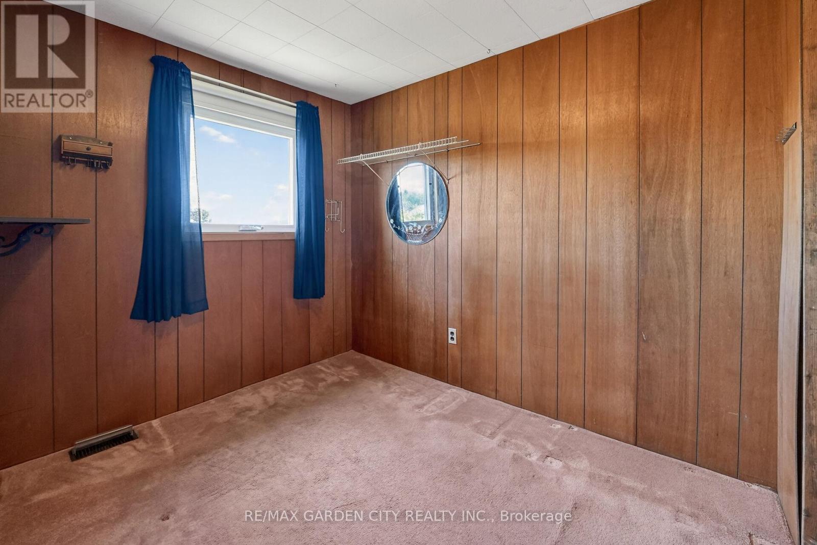 Detached at 1621 SECOND AVENUE, St. Catharines