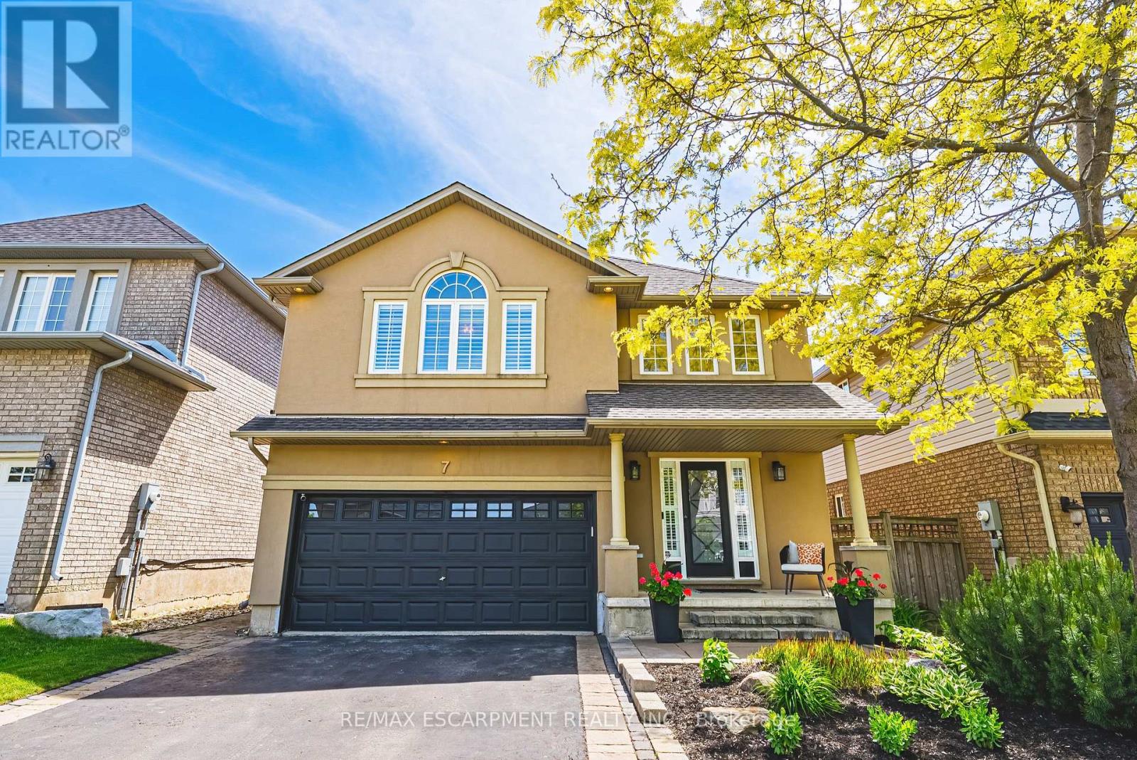 Detached at 7 CAMP DRIVE, Hamilton (Meadowlands)