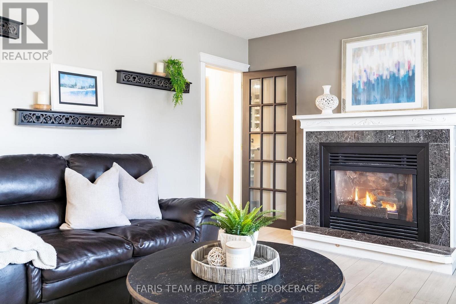 Detached at 44 REGENT STREET, Kawartha Lakes