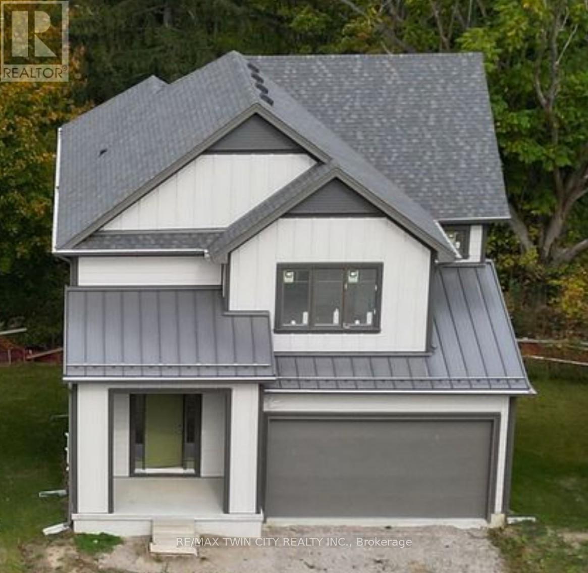 Detached at 106 CHRISTOPHER COURT, London South (South J)