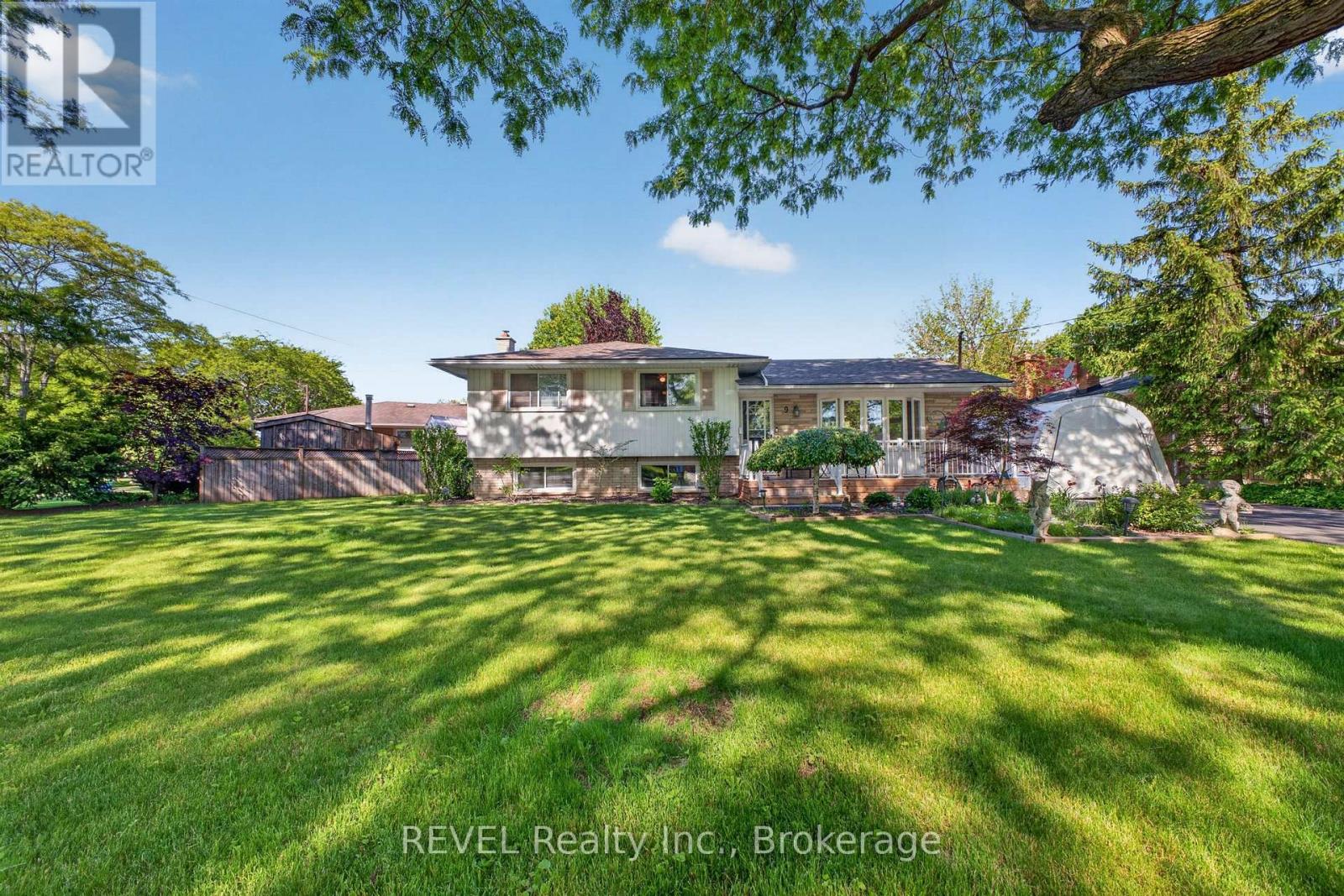 Detached at 9 REXLEIGH CRESCENT, St. Catharines (Lakeport)