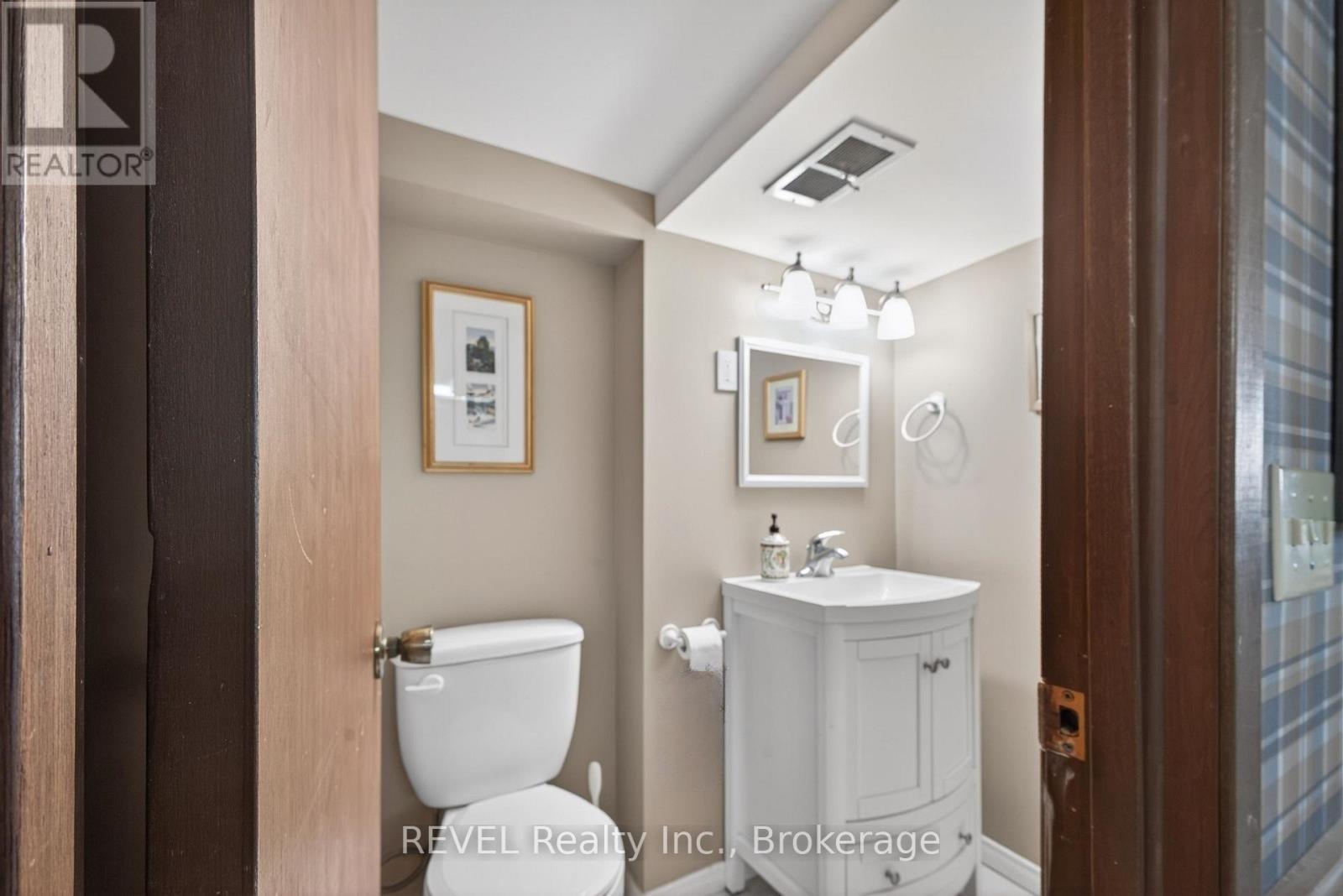 Detached at 9 REXLEIGH CRESCENT, St. Catharines