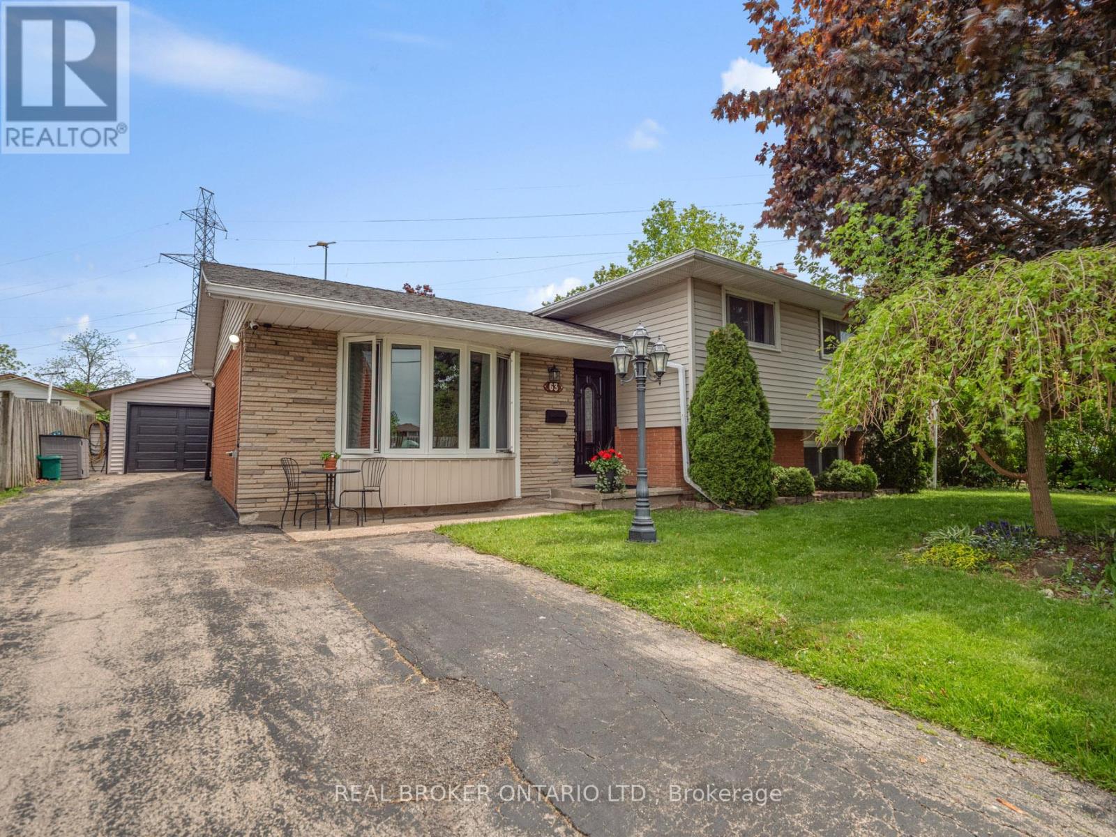 Detached at 63 HARRISON AVENUE, Welland (Lincoln/Crowland)