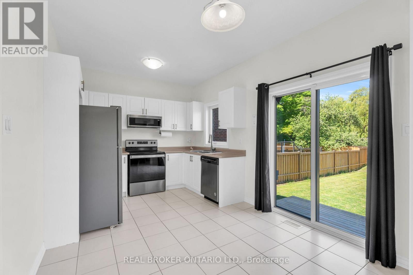 Detached at 125 WERRY AVENUE, Southgate