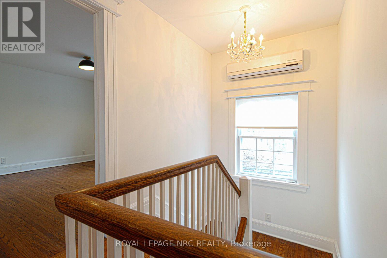 Detached at 15 SOUTH DRIVE, St. Catharines