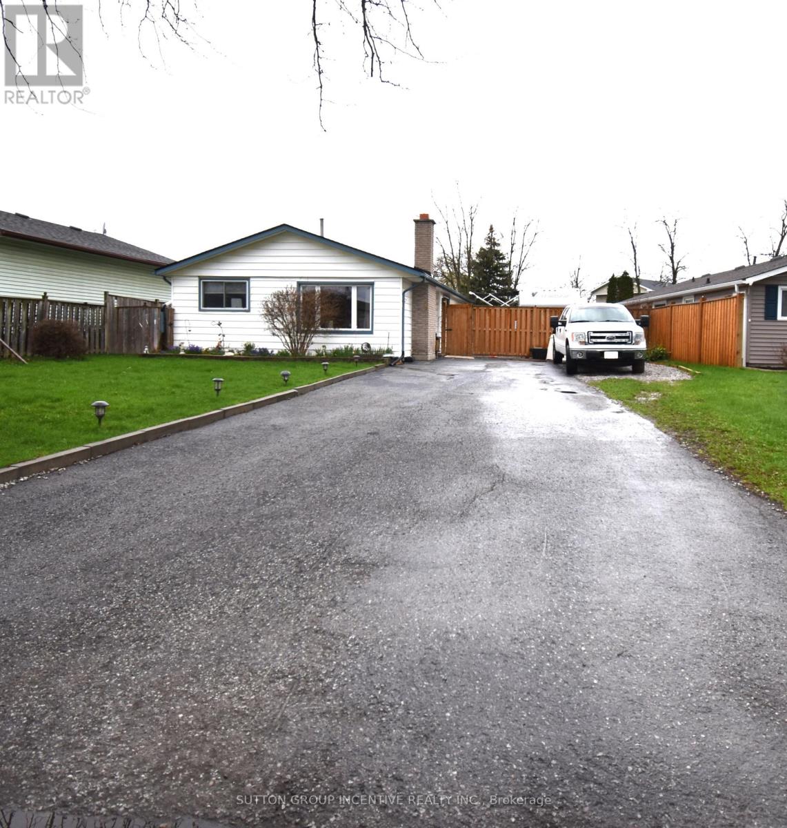 Detached at 5 LANARK CRESCENT, St. Catharines