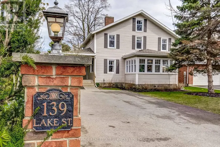 Detached at 139 LAKE STREET, Grimsby