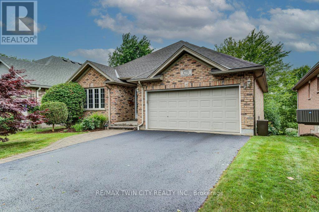 Detached at 670 SALZBURG DRIVE, Waterloo