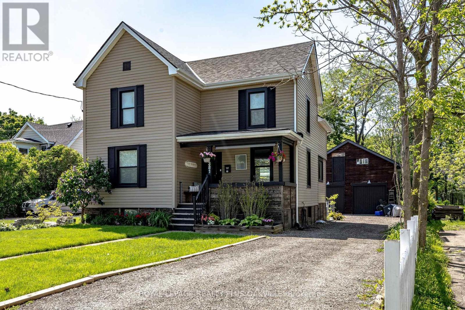 Detached at 381 ELIZABETH STREET, Grimsby (Grimsby Beach)