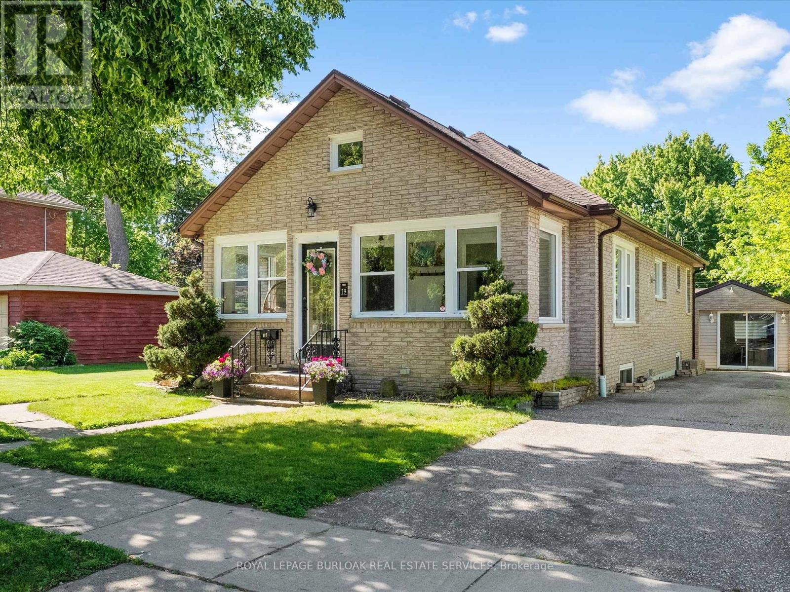Detached at 19 ELM STREET, Kingsville