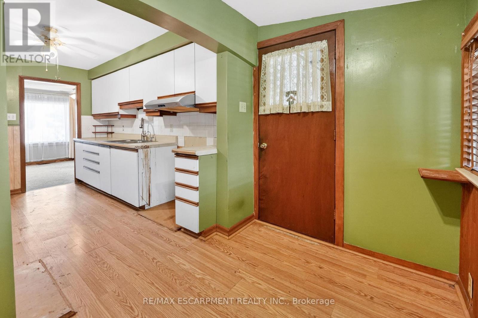 Detached at 80 WALTER AVENUE N, Hamilton