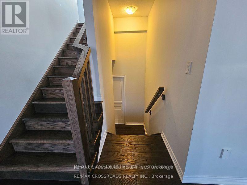 Detached at 35 CUTTS CRESCENT, Hamilton